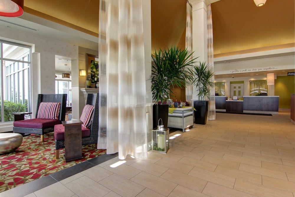Hilton Garden Inn Calgary Airport Екстериор снимка