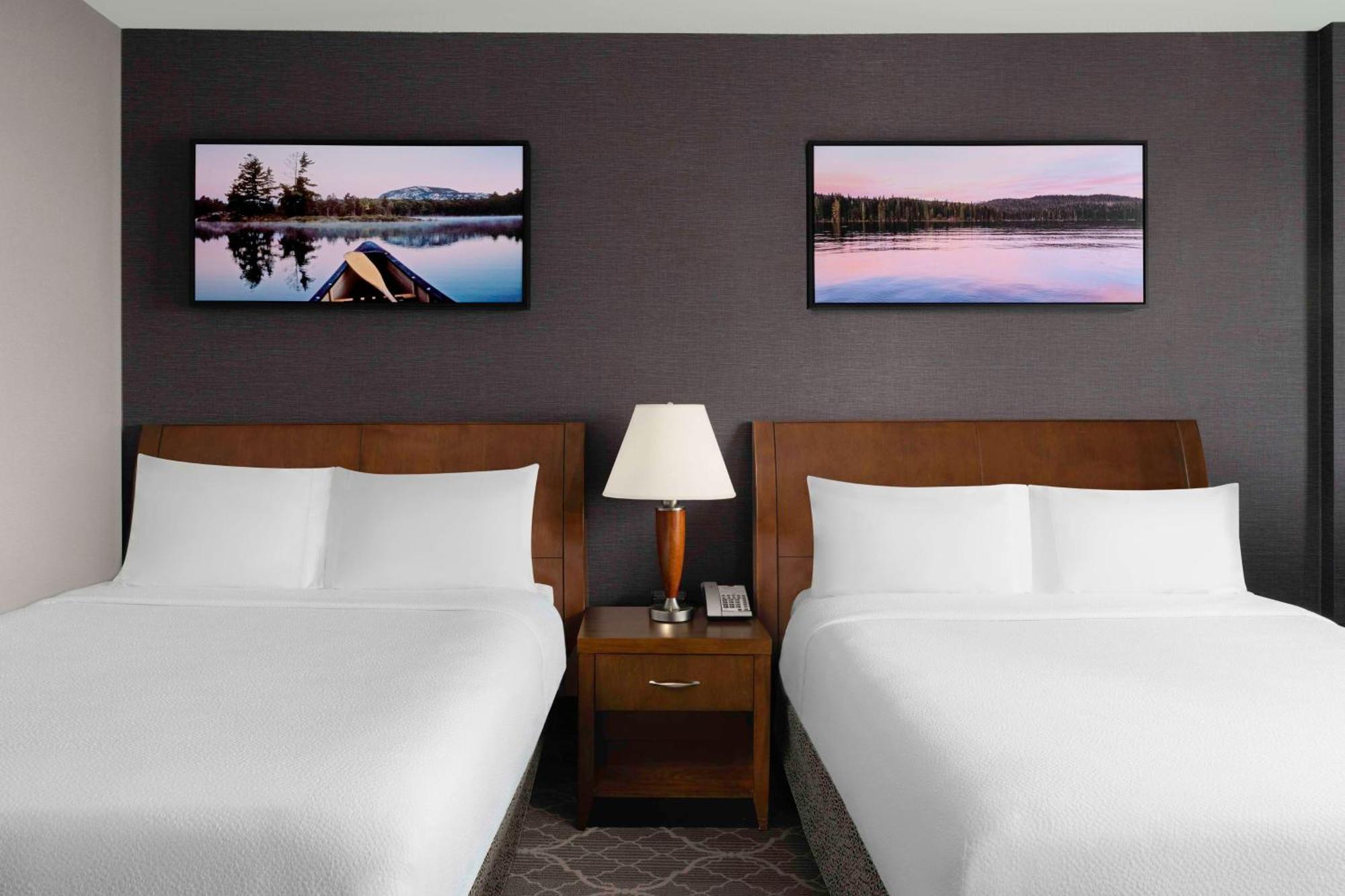 Hilton Garden Inn Calgary Airport Екстериор снимка