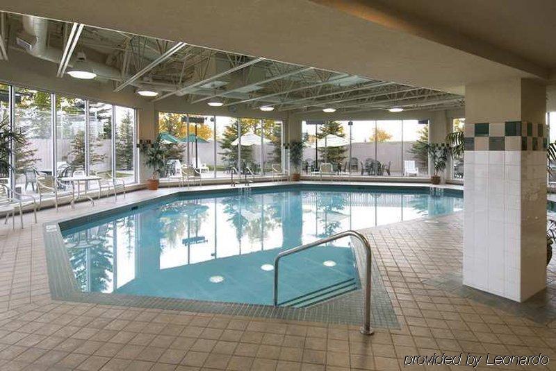 Hilton Garden Inn Calgary Airport Съоръжения снимка